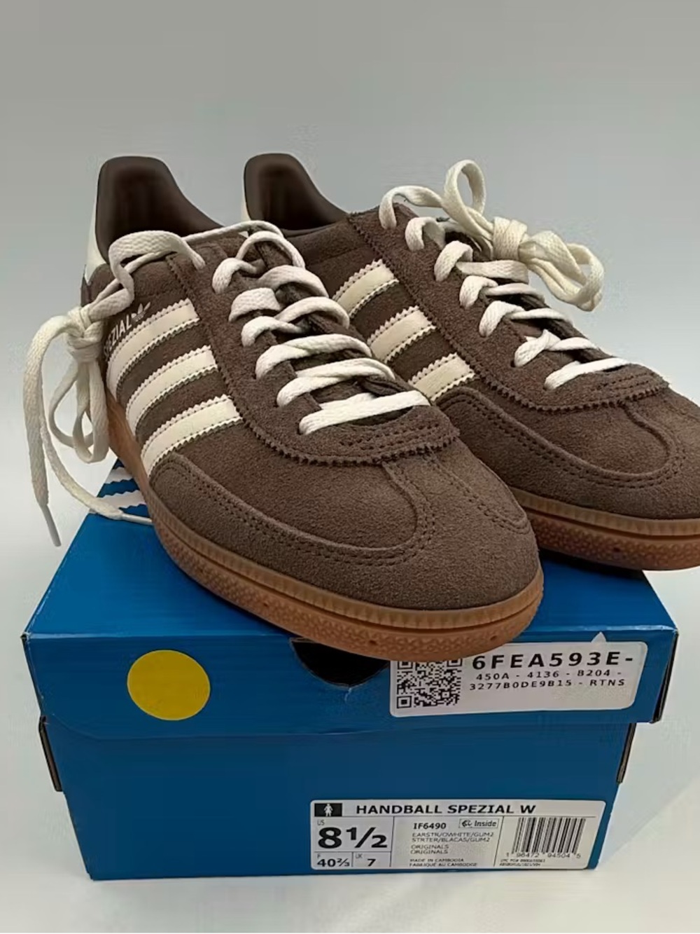 adidas Handball Spezial W Sneakers in Brown and Cream Earth Strata
